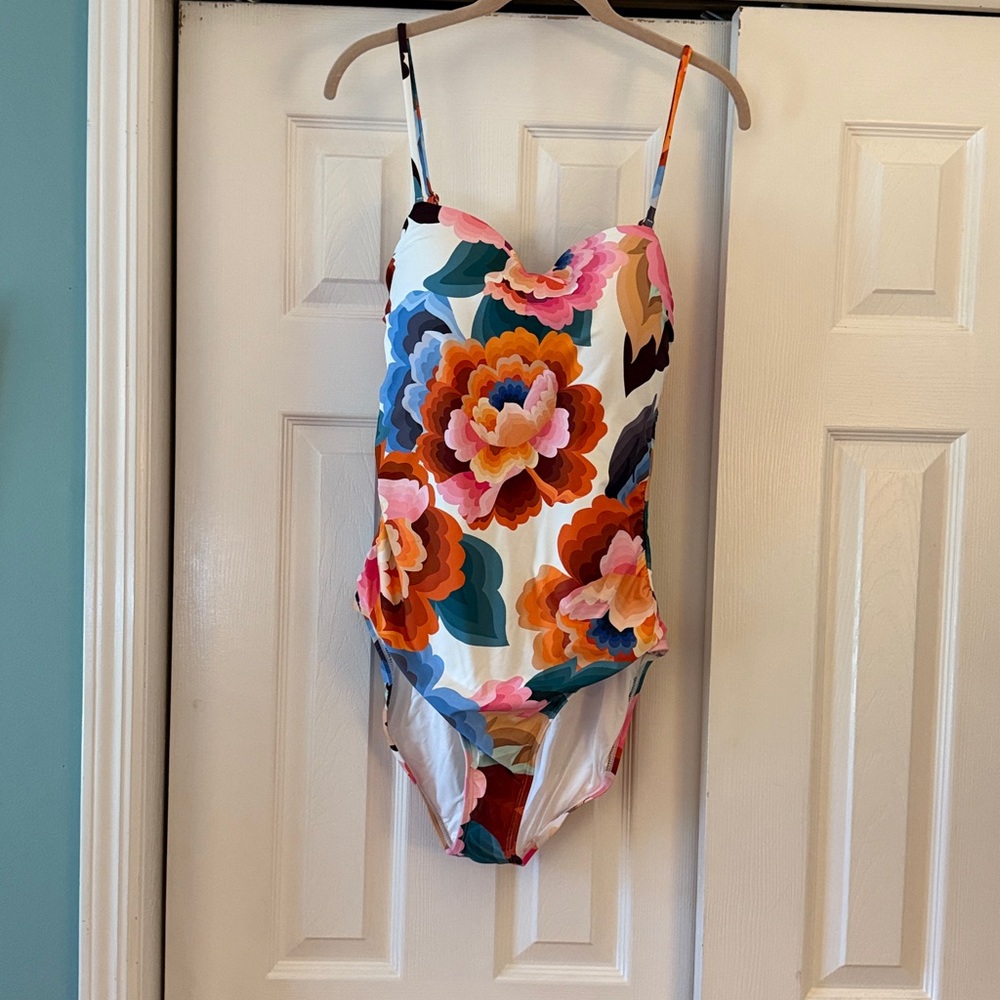 La Blanca Women's NWT Bandeau One Piece, open back Swimsuit, Multicolored - Picture 2 of 4